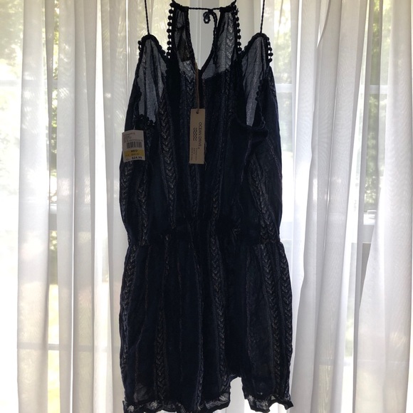 Blue pattern romper - Picture 3 of 7